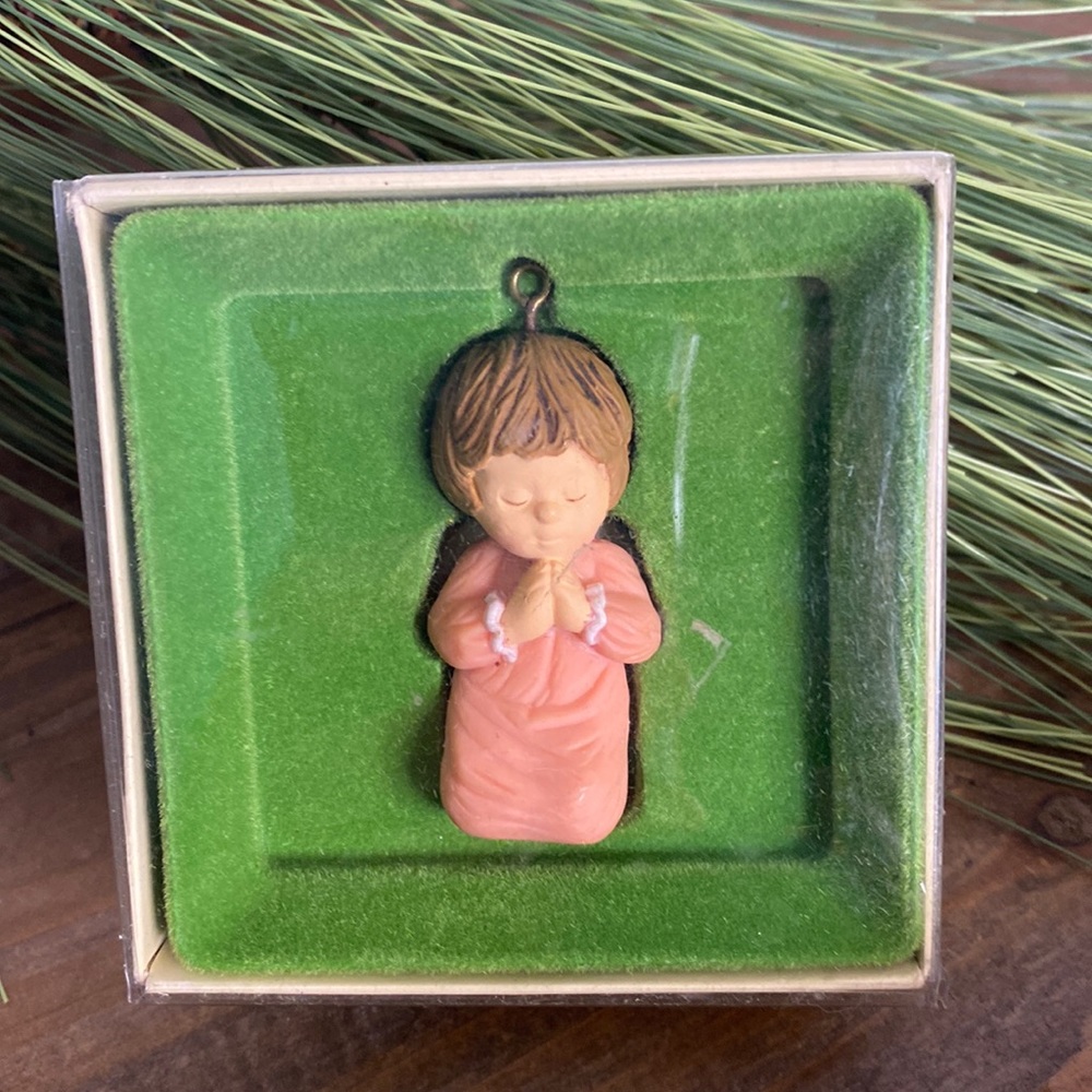 Vintage 1978 Hallmark Little Trimmers Praying Angel Christmas Tree Ornament